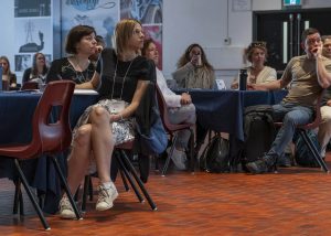 Vivoir rempli des participantes et participants à l'Intercaf 2024.