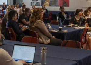 Vivoir rempli des participantes et participants à l'Intercaf 2024.